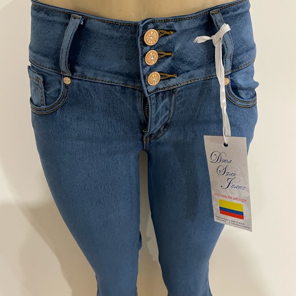 new Diva Star Colombian design stretch push up blue capri shorts - Picture 2 of 4